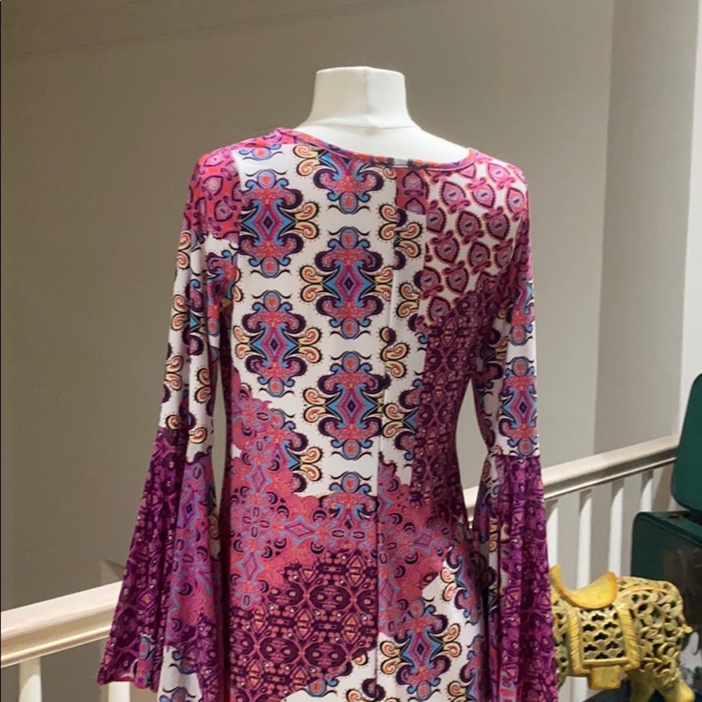 Colorful, Comfortable Dress - Picture 6 of 9